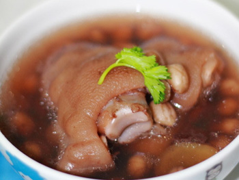 花生米猪手汤